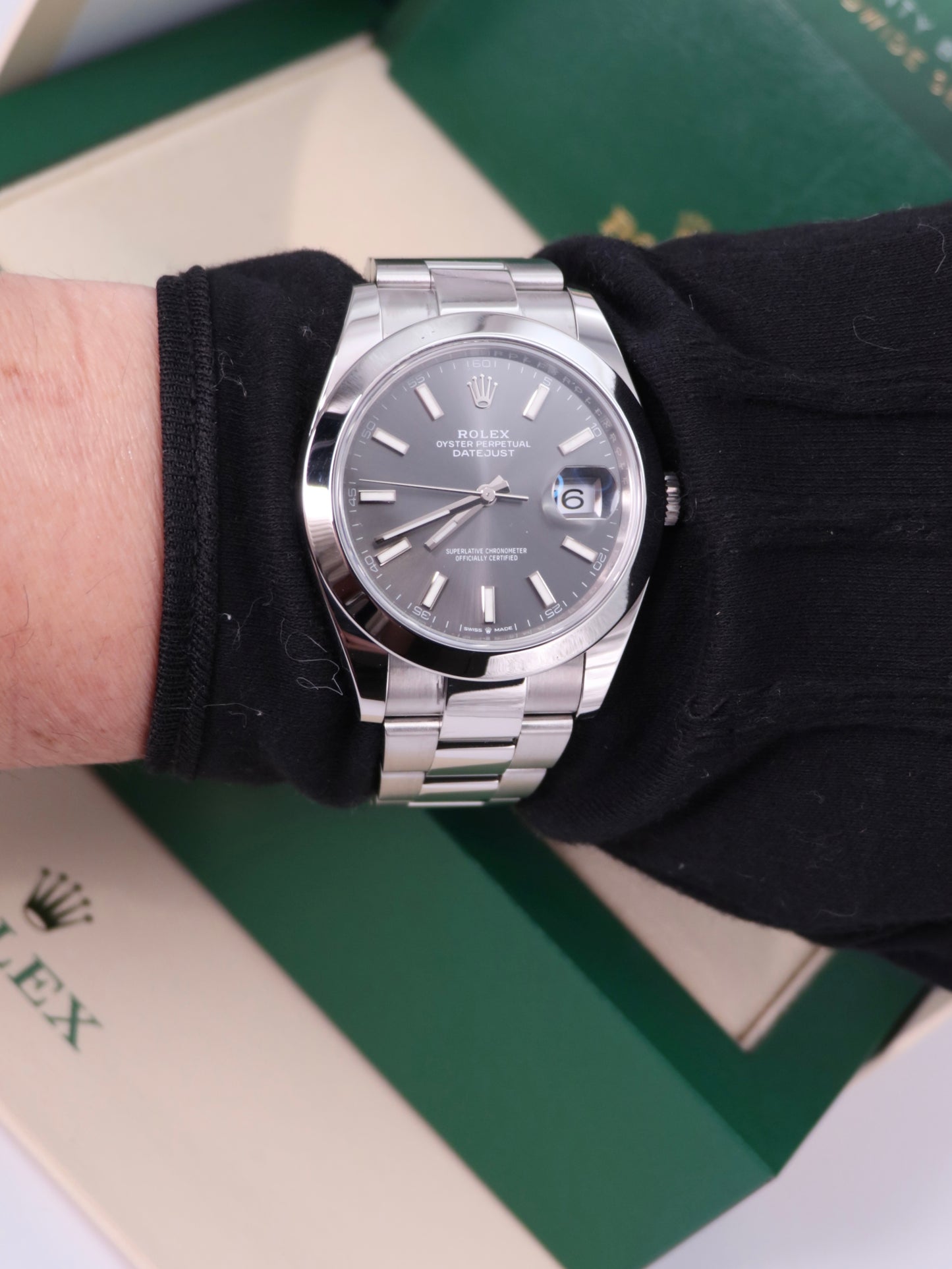 LIKE NEW 2022 Rolex Datejust 41 Ref. 126300 - Slate Dial, Smooth Bezel image 2