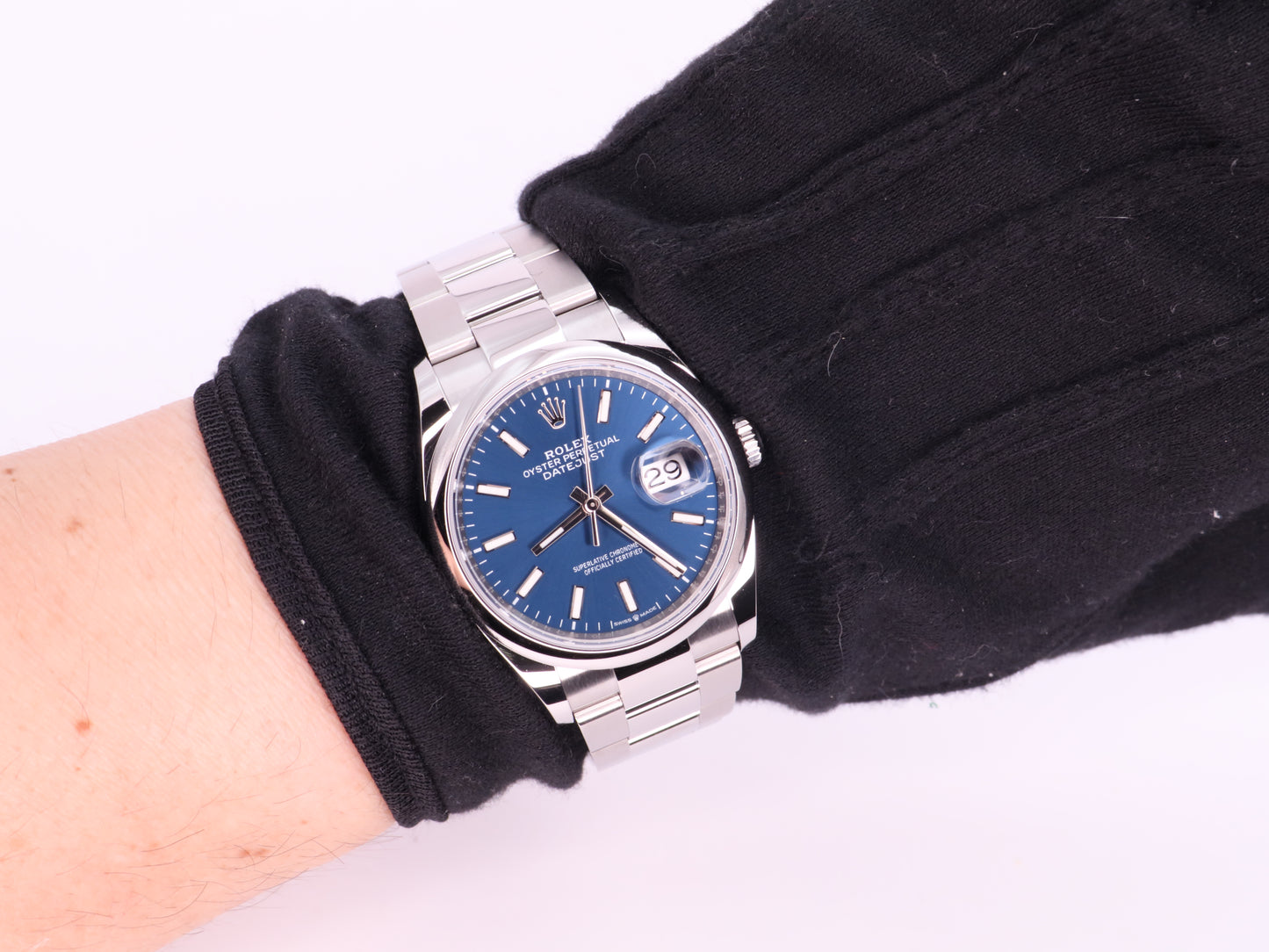 2024 Rolex Datejust 36 Ref. 126200 - Blue Dial, Smooth Bezel, oyster image 8